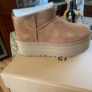 Ultra mini platform uggs in chestnut